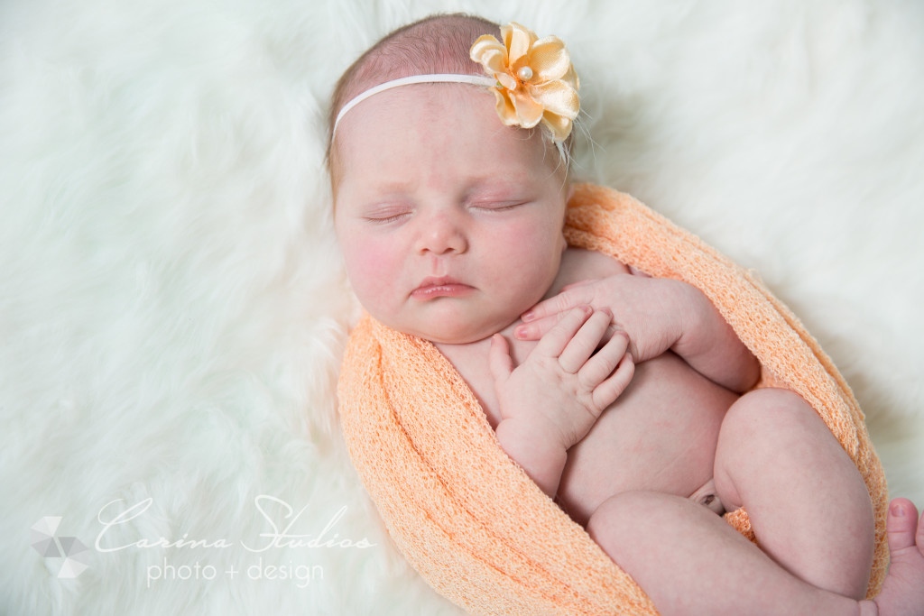 Charlotte NC Newborn Photographer and newborn lifestyle photos